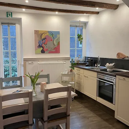 Apartes Altstadt-appartement Mit Spitzboden