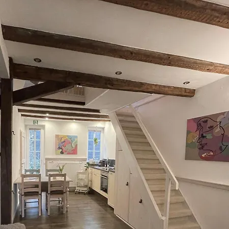 Apartes Altstadt-appartement Mit Spitzboden באד קראוצנבאך